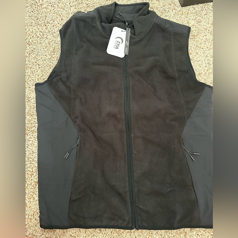Zyia Mens Black Deschuttes Fleece Vest